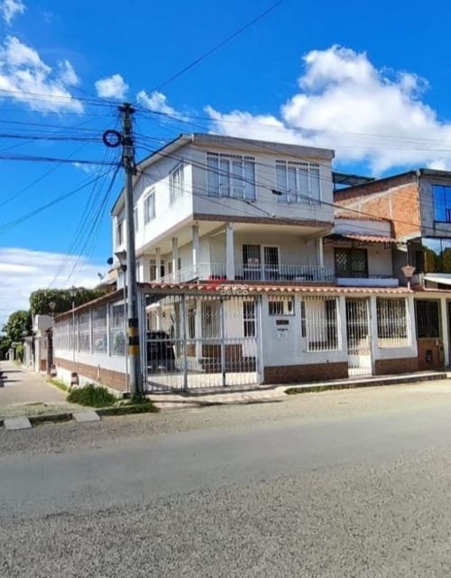 Casa en venta - Barrio Comfenalco, Ibagué