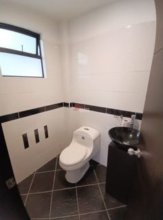 Casa de 3 niveles en arriendo en conjunto cerrado — Cota centro, foto 9